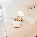 Andrea Sea House *